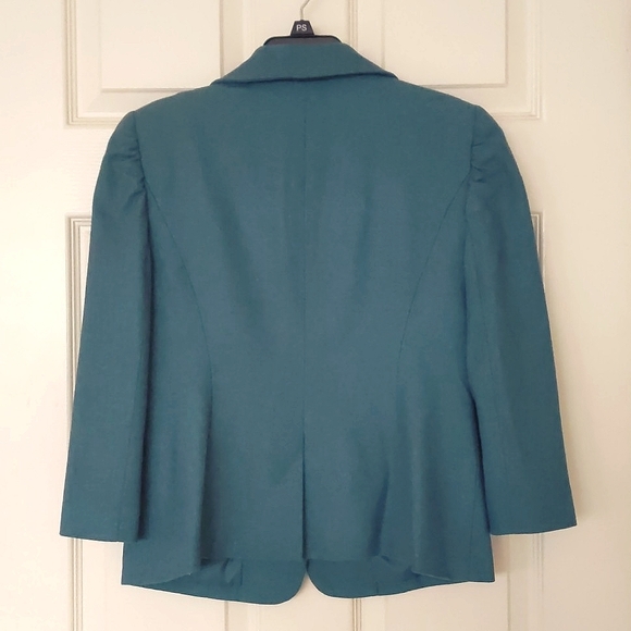 NWT. The Limited Wool/Rayon Full lining blazer w/3/4 sleeve/design & real pocket - Picture 7 of 7
